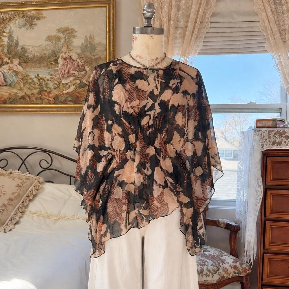 Boho Floral Flowy Top  Made in Italy size large black tan